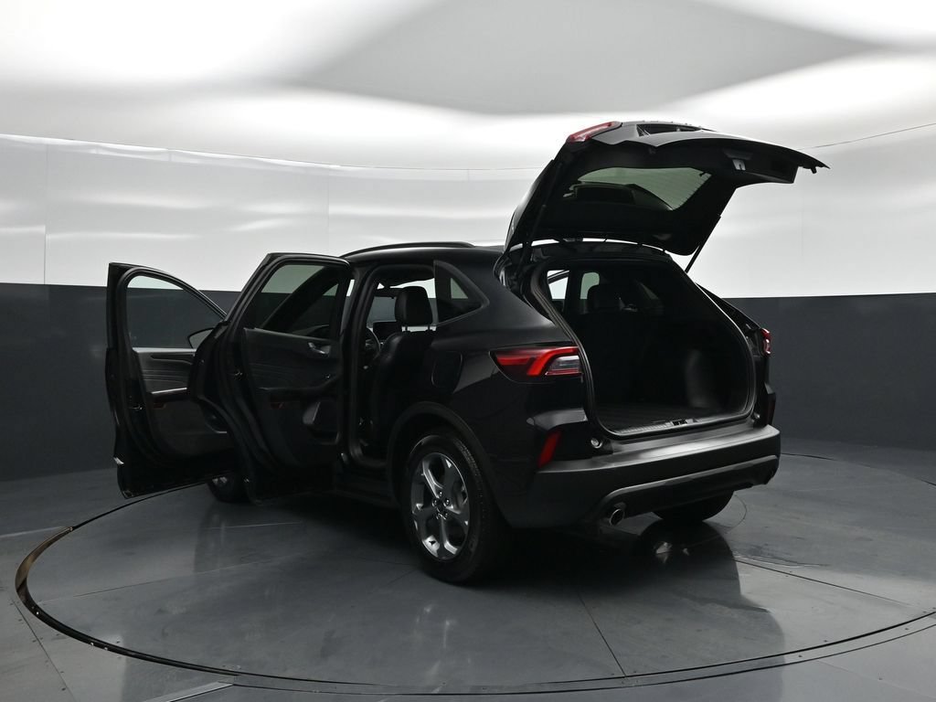 Certified 2025 Ford Escape ST-Line FWD image 32