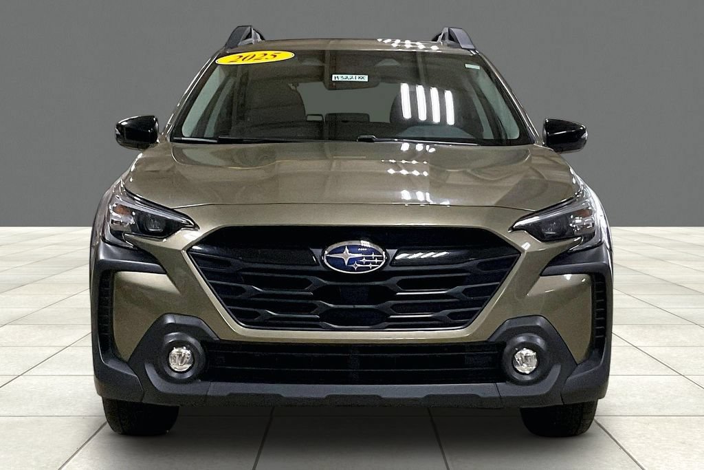 Used 2025 Subaru Outback Onyx Edition AWD/4WD image 3
