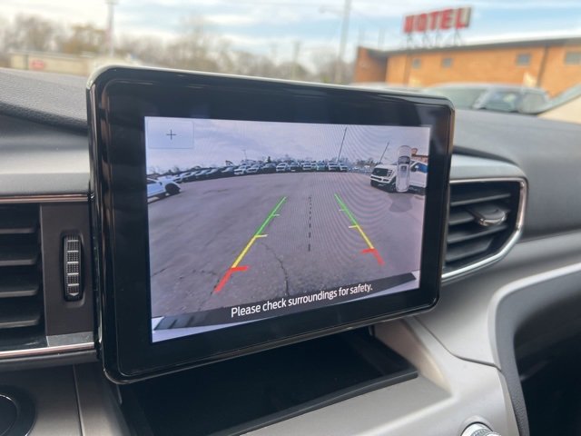 Certified 2023 Ford Explorer XLT w/ Equipment Group 202A image 14