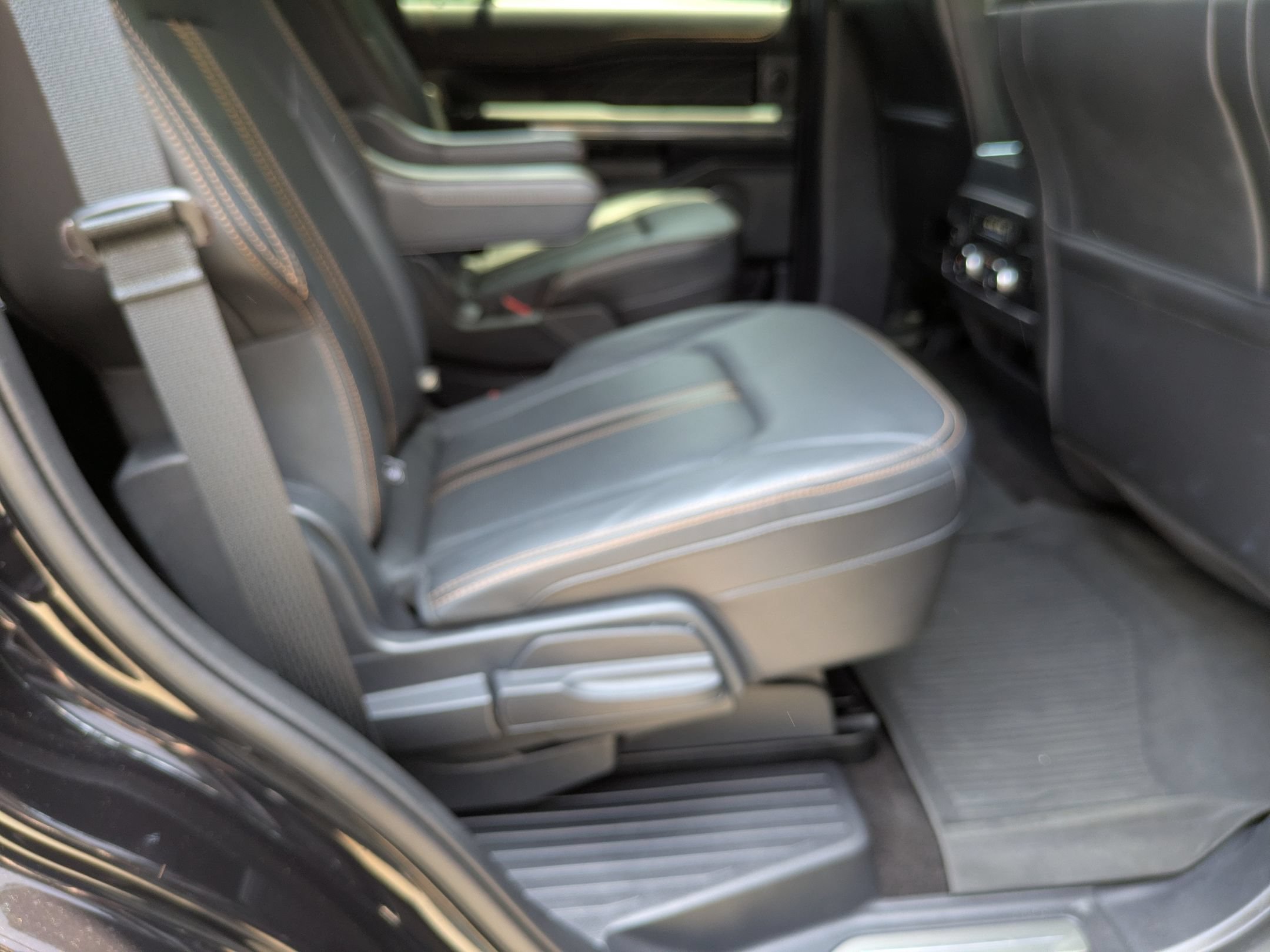 Certified 2023 Ford Expedition Platinum AWD/4WD image 38