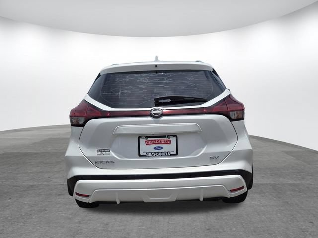 Used 2022 Nissan Kicks SV FWD image 5