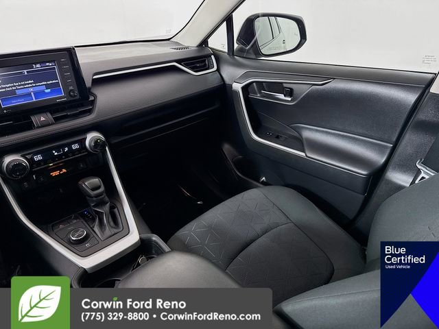 Used 2021 Toyota RAV4 XLE w/ Convenience Package image 27