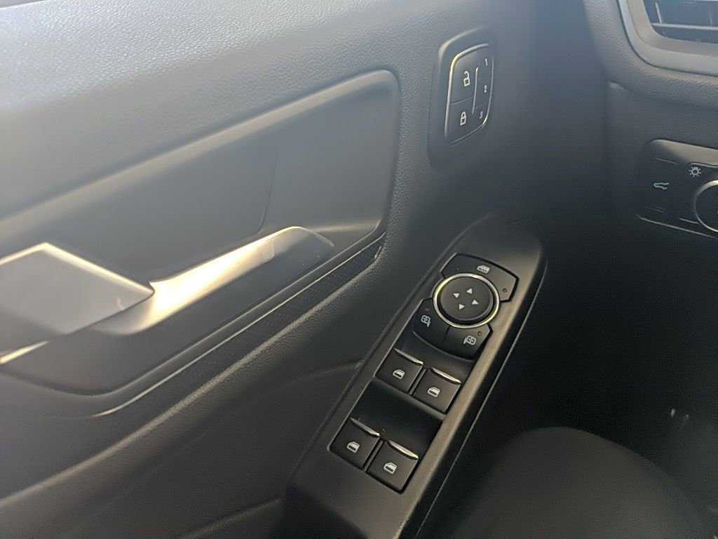 Certified 2023 Ford Escape ST-Line Elite w/ Premium Technology Package image 26