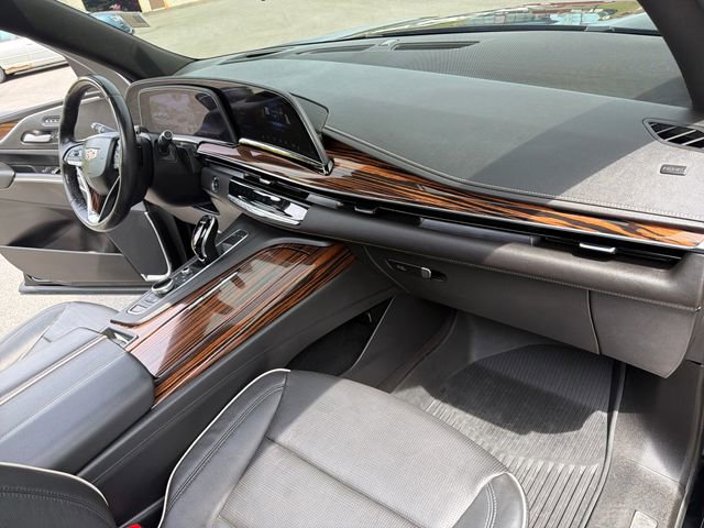 Used 2024 Cadillac Escalade ESV Premium Luxury w/ Performance Package AWD/4WD image 43