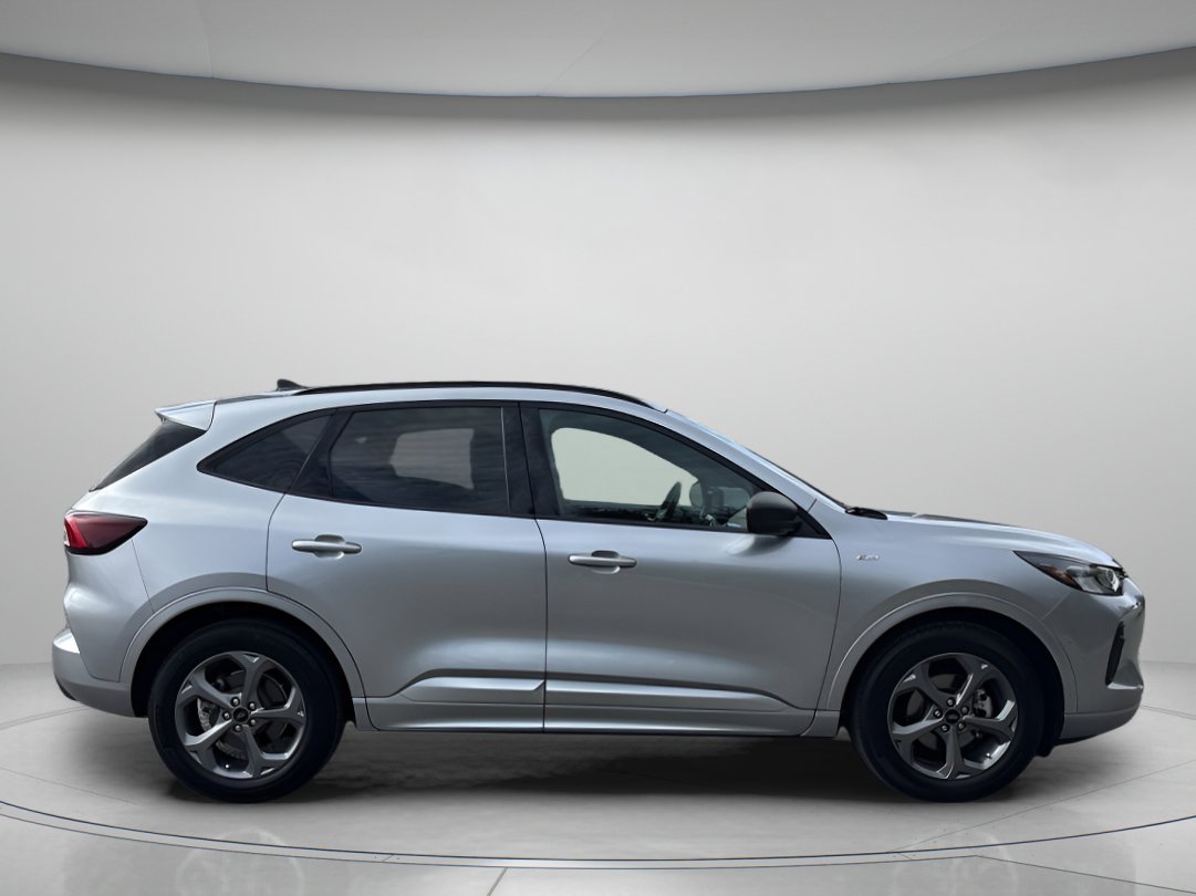 Certified 2023 Ford Escape ST-Line w/ Cold Weather Package image 2