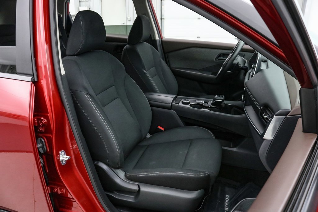 Used 2023 Nissan Rogue S image 20