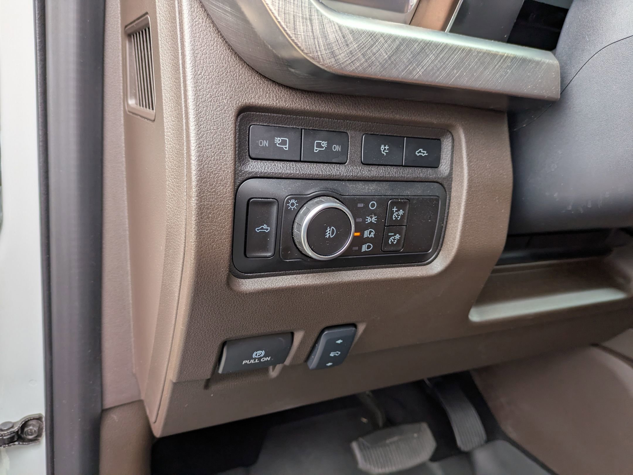 Certified 2024 Ford F250 King Ranch w/ Chrome Package image 19