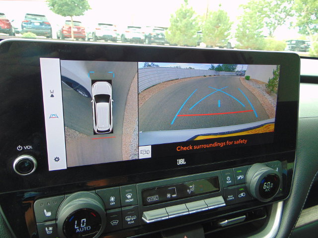 Used 2024 Toyota Grand Highlander AWD image 13
