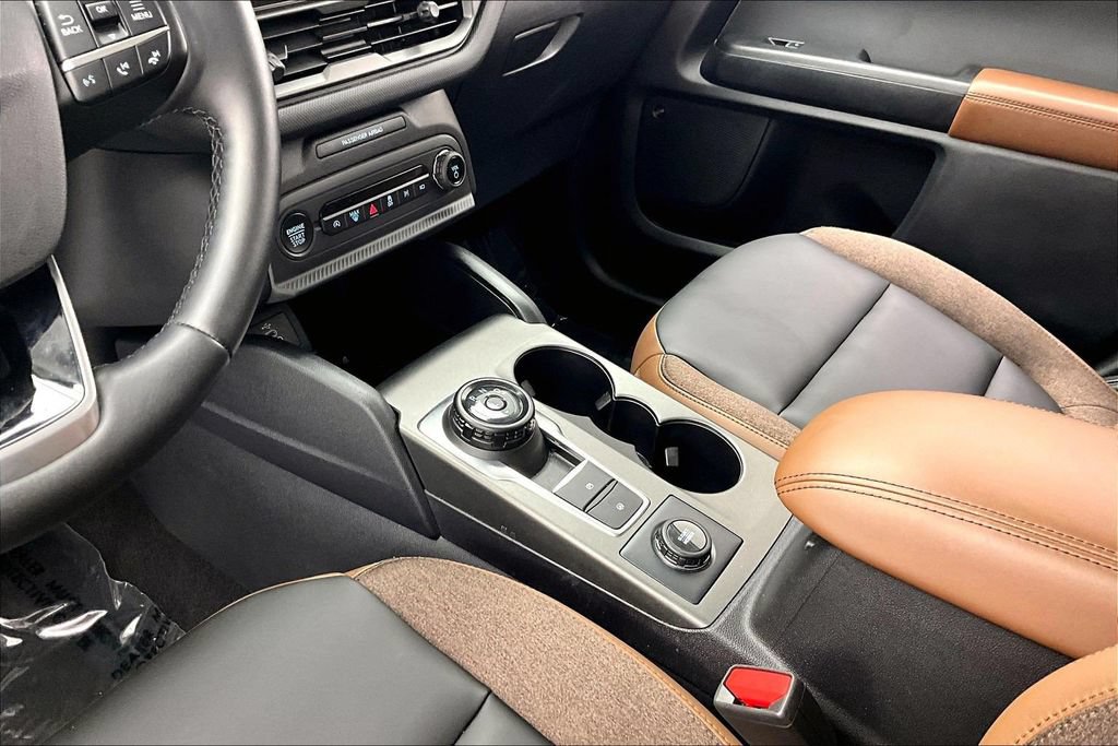 Certified 2025 Ford Bronco Sport Outer Banks w/ Outer Banks Tech Package+ AWD/4WD image 15