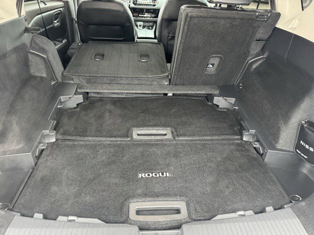 Used 2022 Nissan Rogue SL w/ SL Premium Package image 32