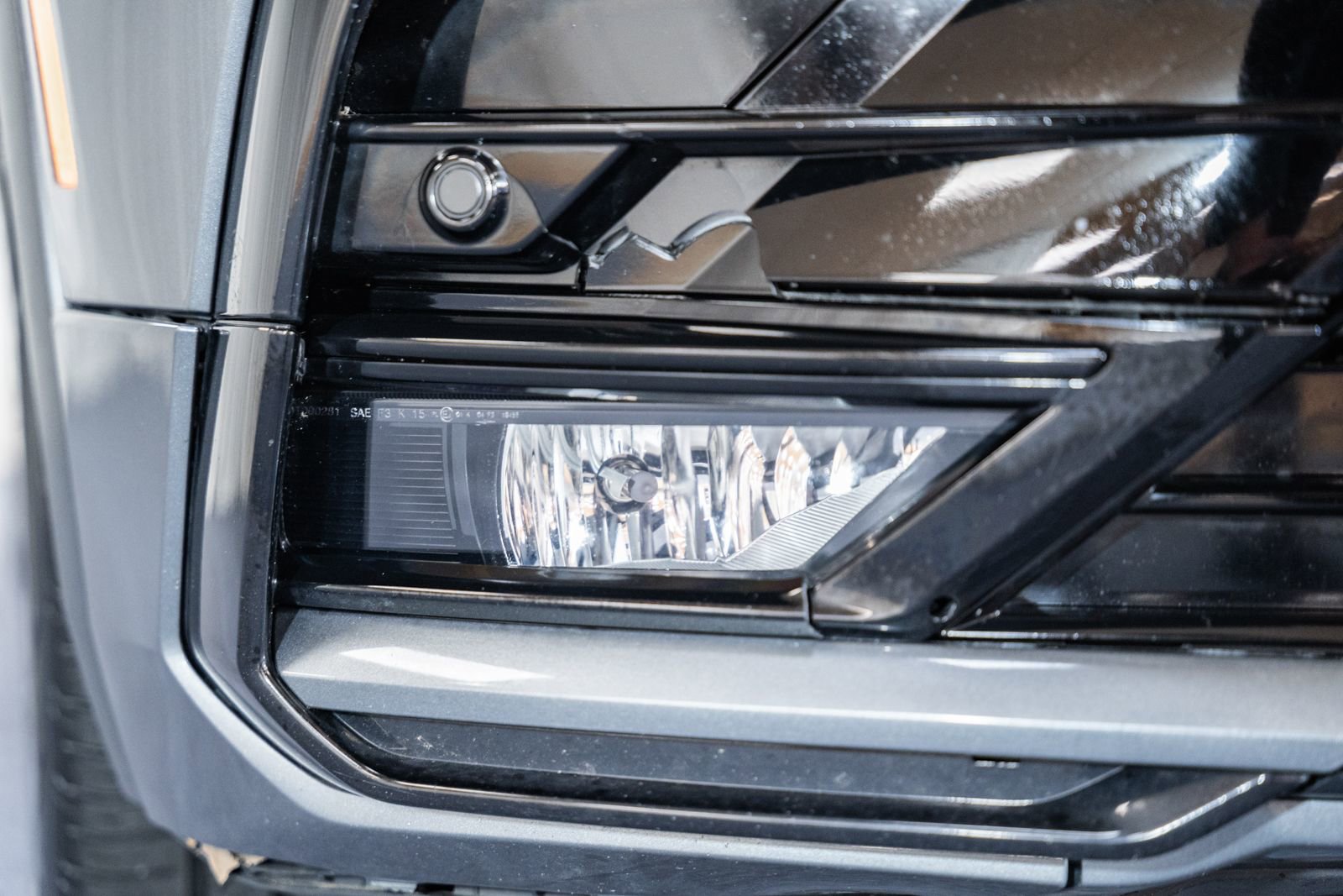 Used 2021 Volkswagen Tiguan SE R-Line image 10