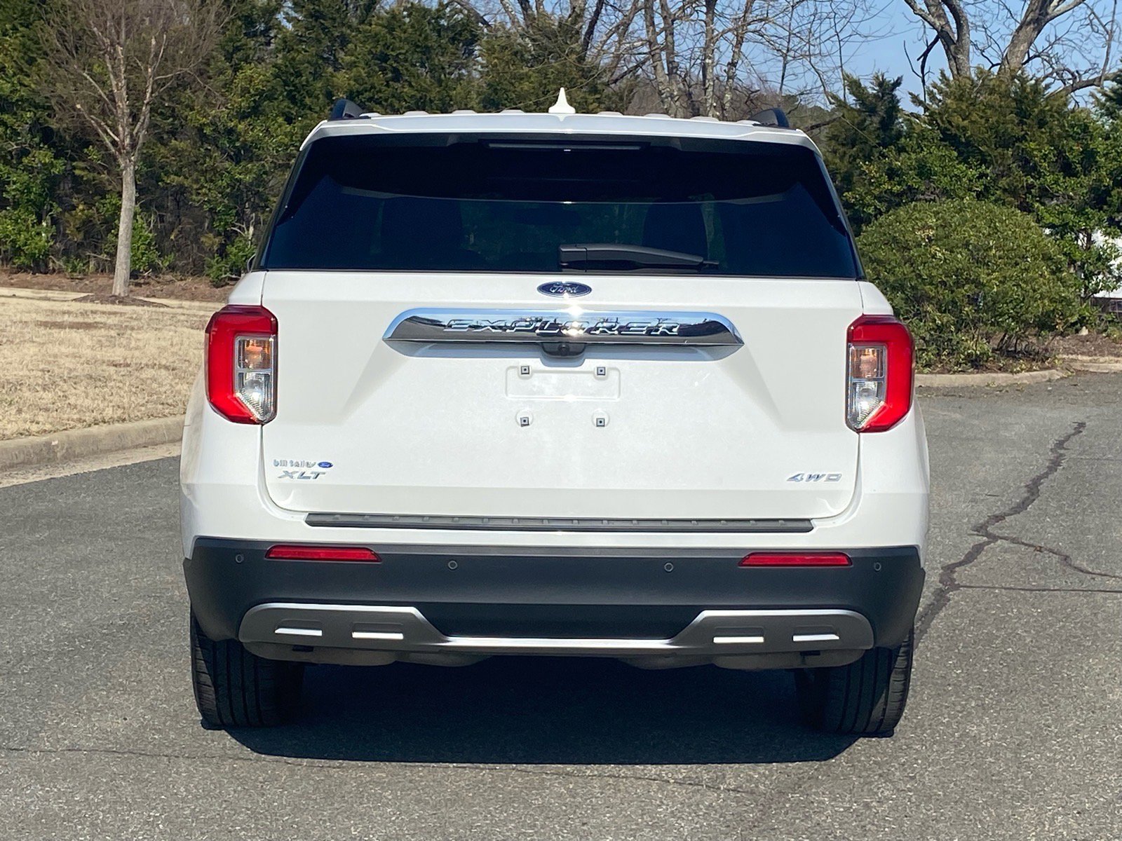 Certified 2023 Ford Explorer XLT w/ Equipment Group 202A image 5