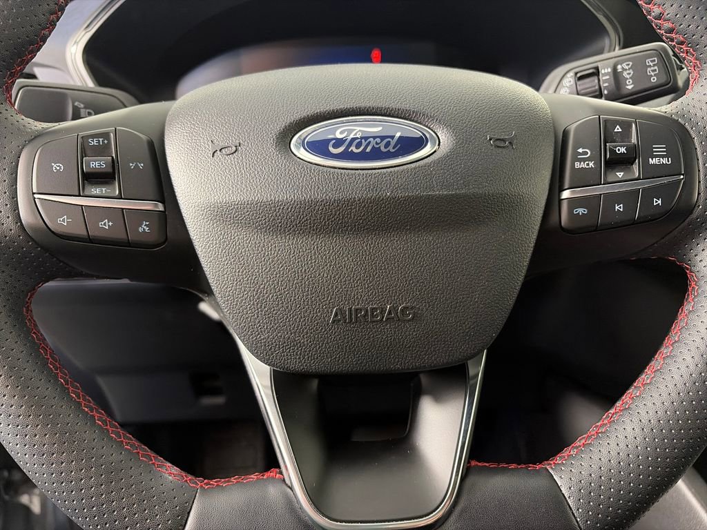 Certified 2025 Ford Escape ST-Line Select AWD/4WD image 16