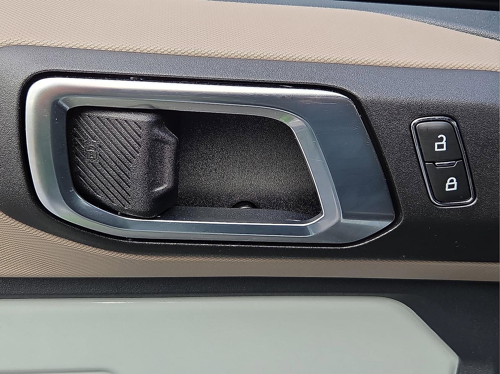 Certified 2024 Ford Bronco Big Bend image 11