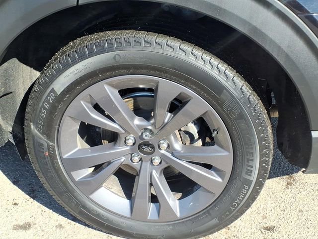 Certified 2024 Ford Explorer XLT w/ Equipment Group 202A image 10