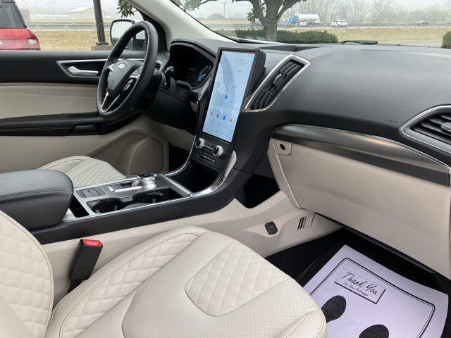 Certified 2024 Ford Edge Titanium w/ Equipment Group 301A image 19