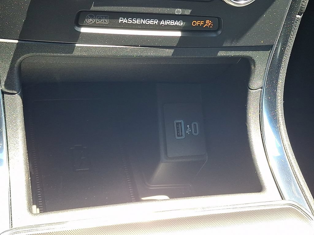 Certified 2024 Ford Edge Titanium AWD/4WD image 24