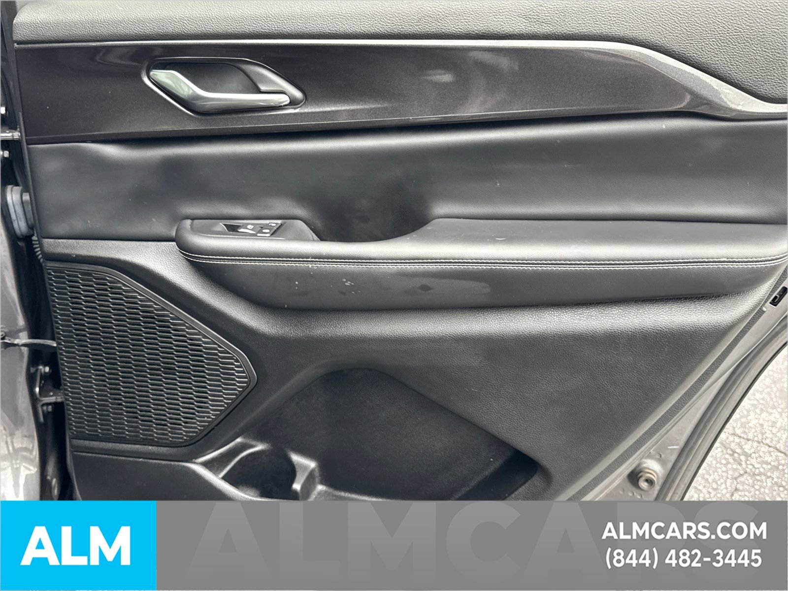 Used 2023 Jeep Grand Cherokee L Laredo image 18