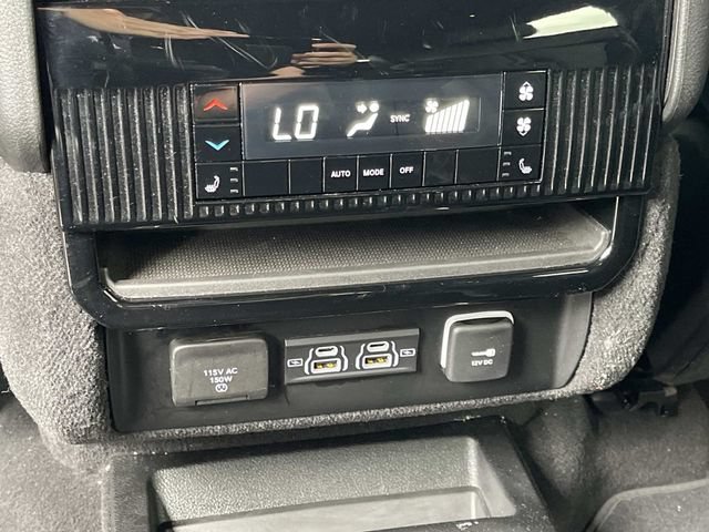 Used 2024 Jeep Wagoneer Series II AWD/4WD image 21