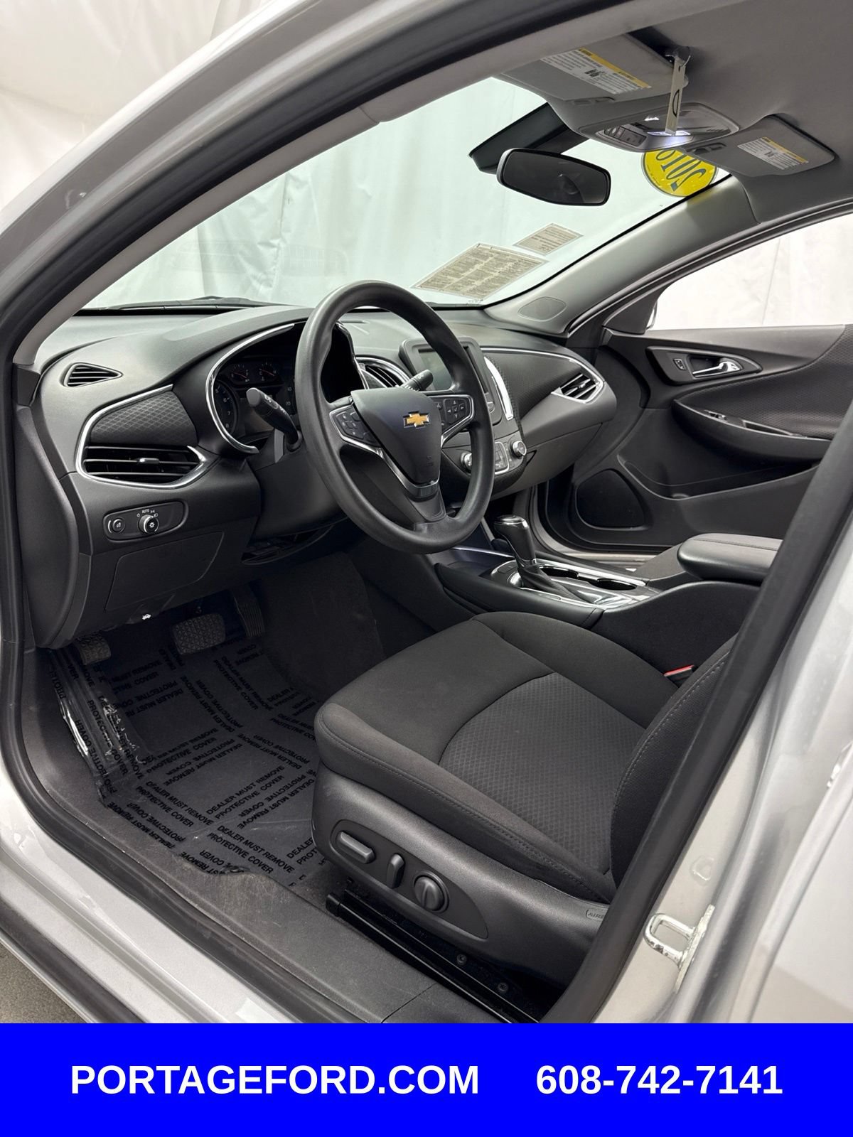 Used 2018 Chevrolet Malibu LT FWD image 10