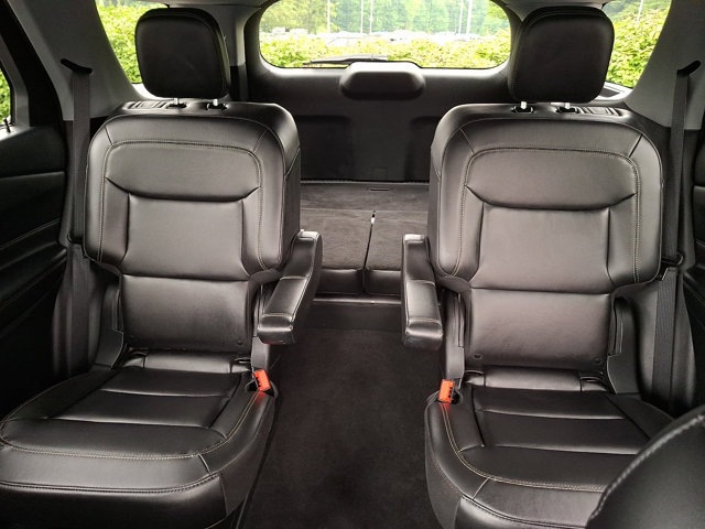 Certified 2023 Ford Explorer XLT w/ Equipment Group 202A AWD/4WD image 18