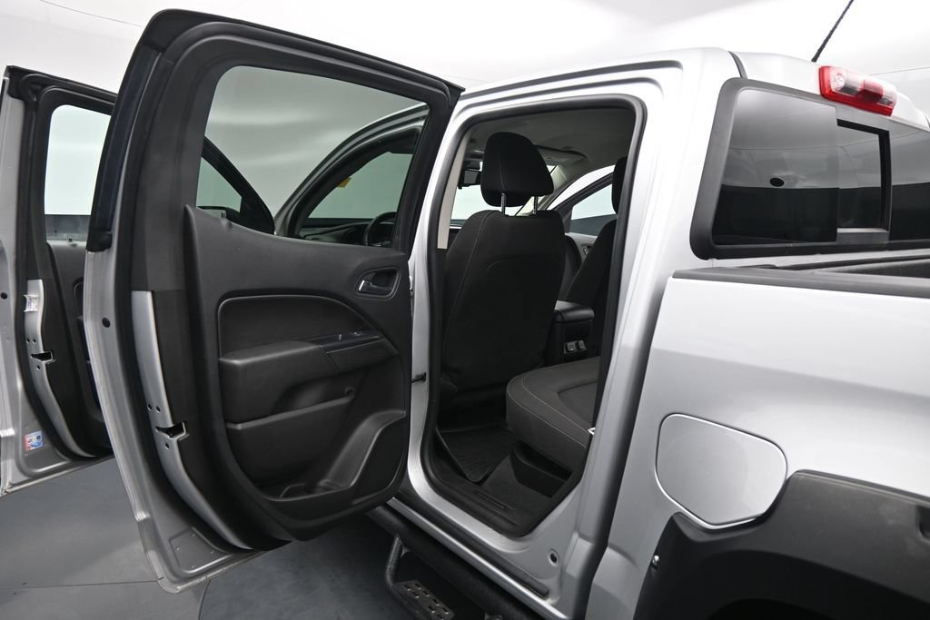 Used 2020 Chevrolet Colorado LT w/ Colorado RST Special Edition AWD/4WD image 13