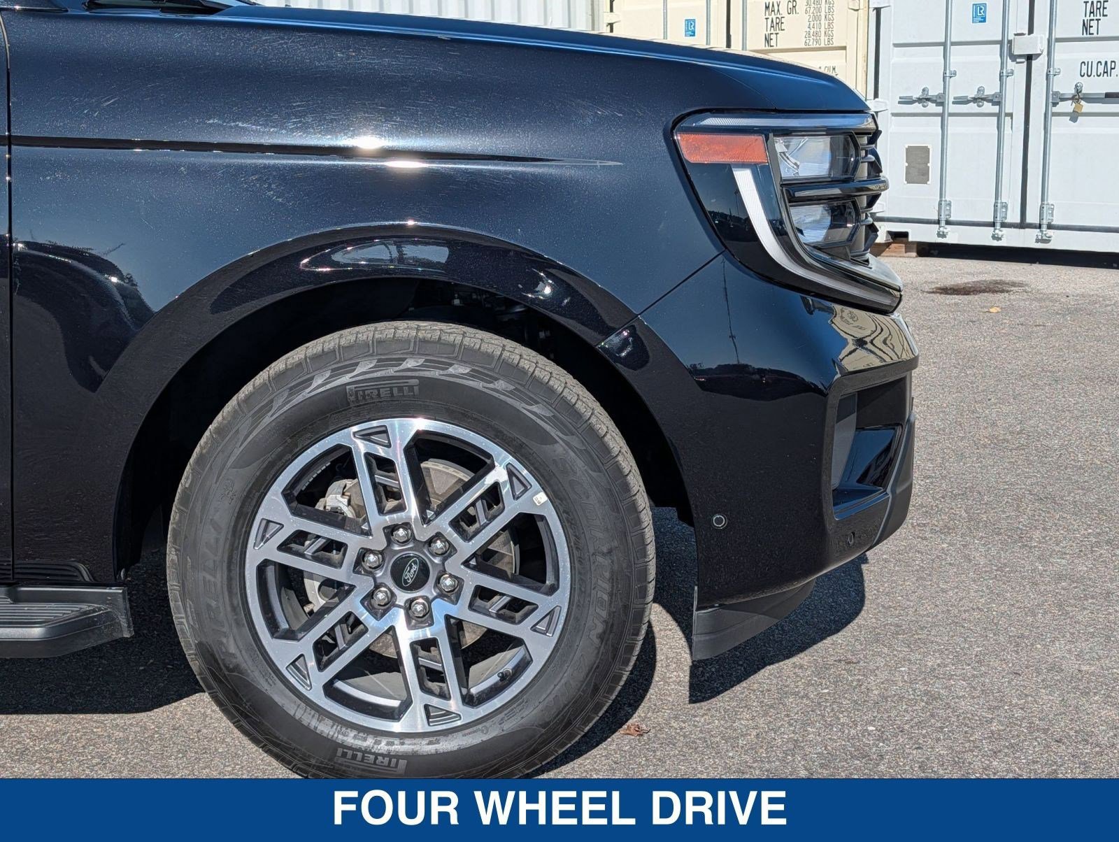 Certified 2025 Ford Expedition Active image 13