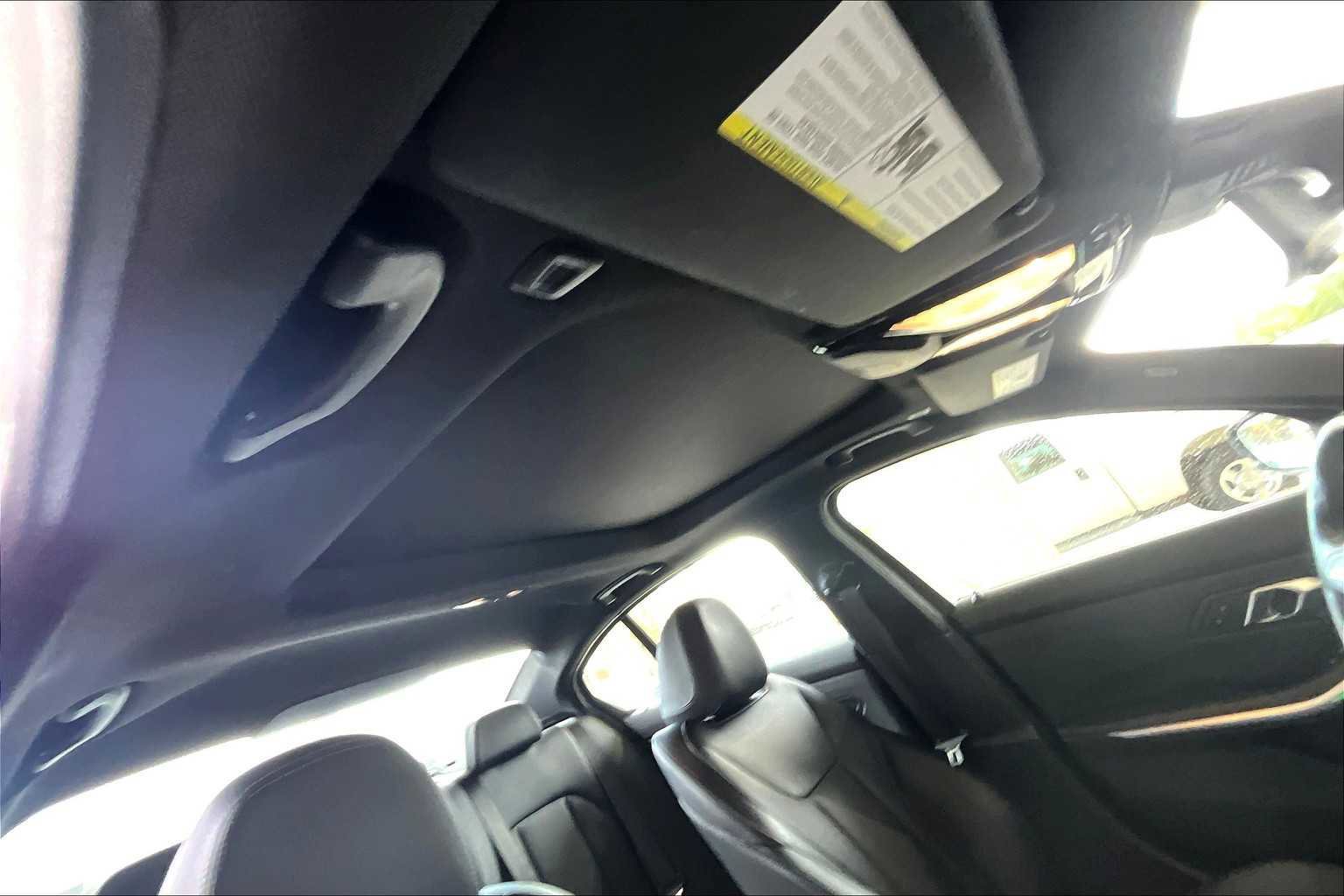 Used 2024 BMW 330e w/ Convenience Package image 13