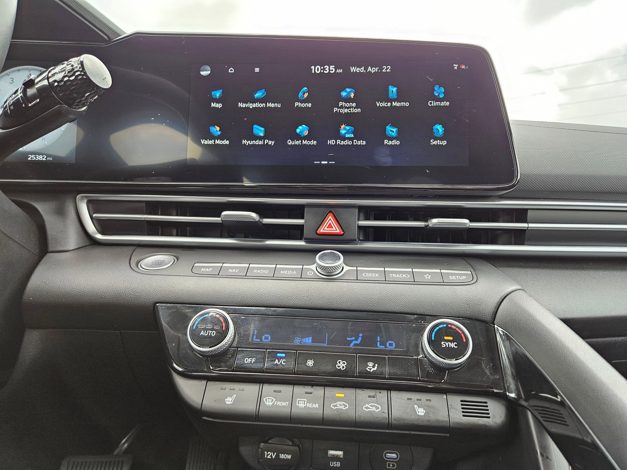 Used 2025 Hyundai Elantra SEL FWD image 27