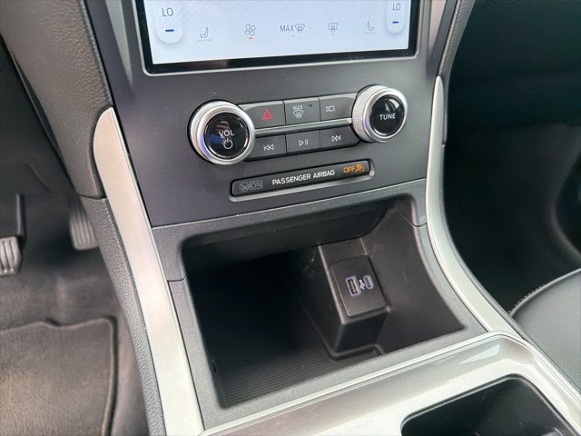 Certified 2024 Ford Edge SEL AWD/4WD image 19