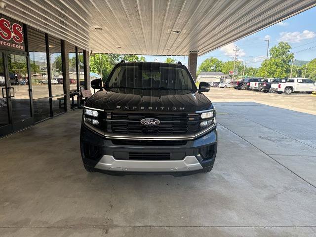 Certified 2025 Ford Expedition Platinum w/ Platinum Ultimate Package AWD/4WD image 2