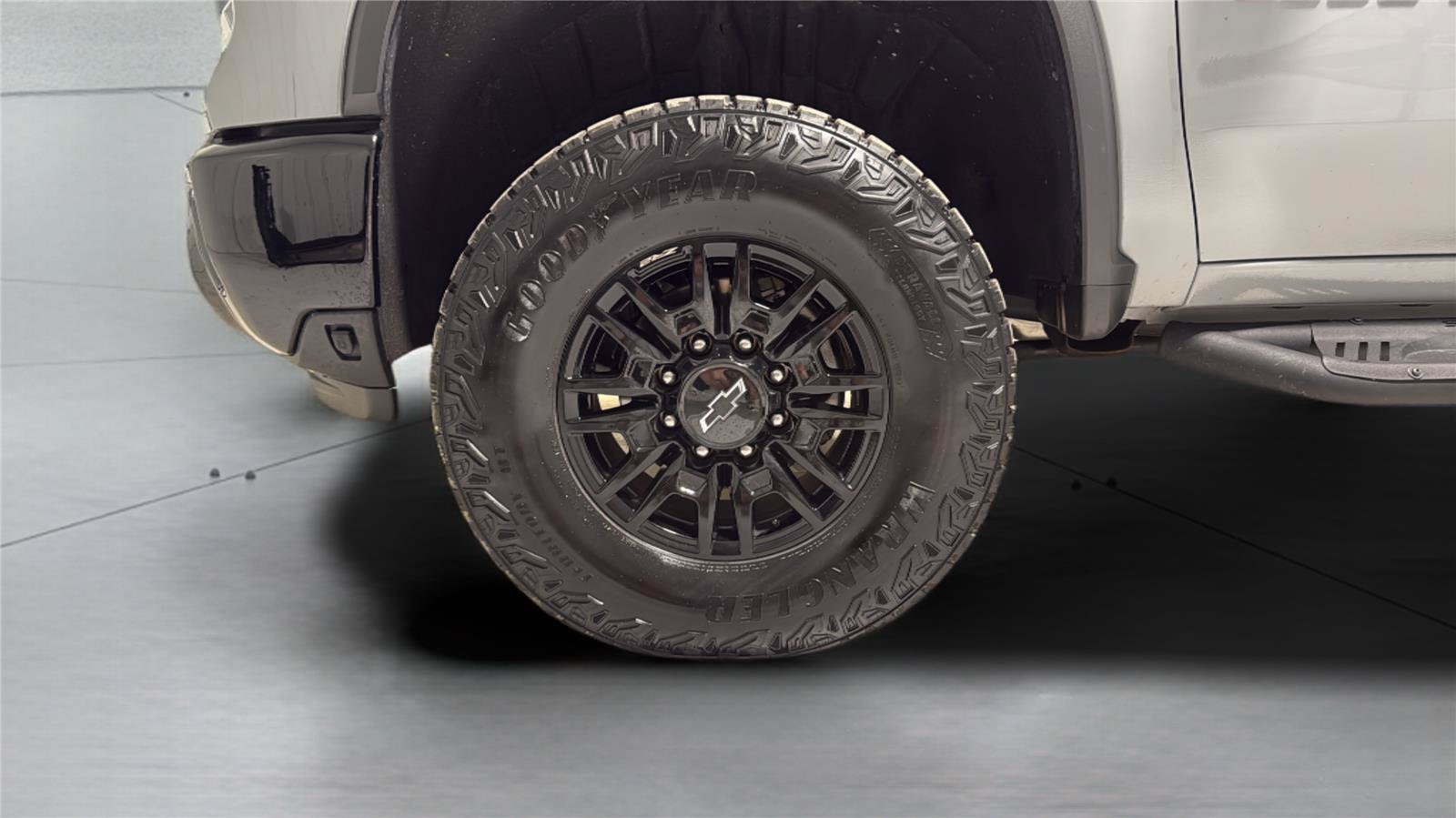 Used 2024 Chevrolet Silverado 2500 ZR2 w/ Technology Package AWD/4WD image 31