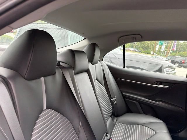 Used 2023 Toyota Camry SE FWD image 14