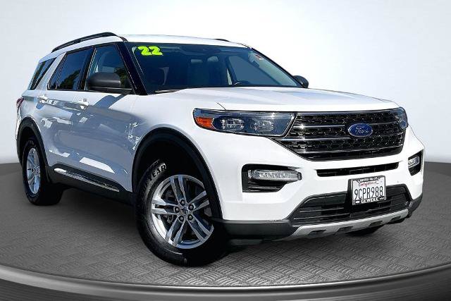 Certified 2022 Ford Explorer XLT w/ Equipment Group 202A RWD image 12