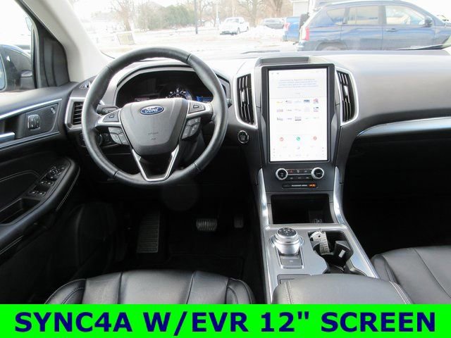 Certified 2022 Ford Edge Titanium w/ Class II Trailer Tow Package image 7