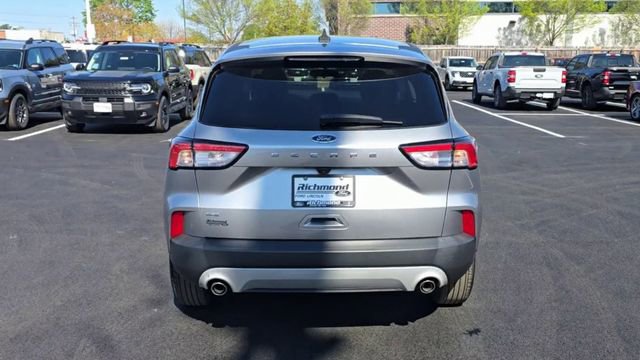 Certified 2021 Ford Escape SE FWD image 8