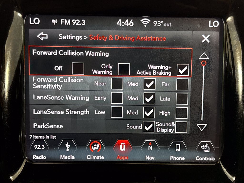 Used 2018 Jeep Compass Limited w/ Navigation Group FWD image 27
