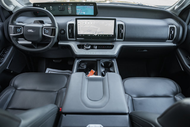Certified 2025 Ford Expedition Max Active AWD/4WD image 32