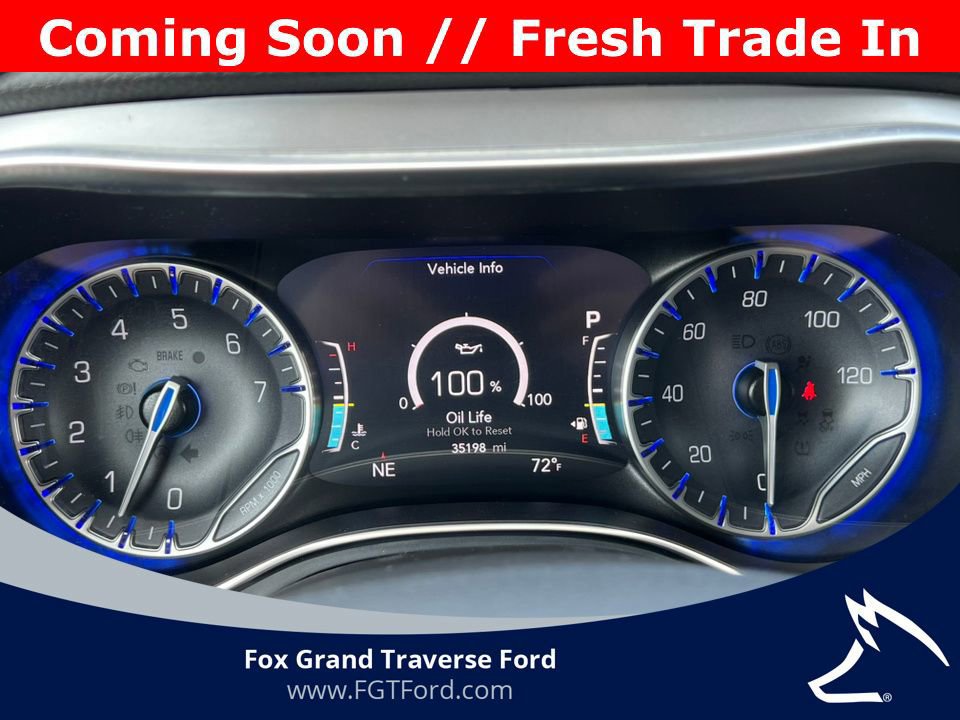 Used 2025 Chrysler Pacifica Limited FWD image 24