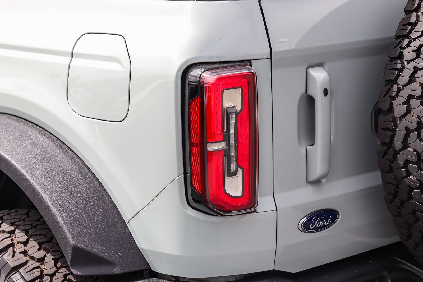 Certified 2023 Ford Bronco Outer Banks w/ Sasquatch Package AWD/4WD image 7