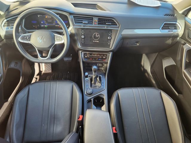 Used 2022 Volkswagen Tiguan SE image 13