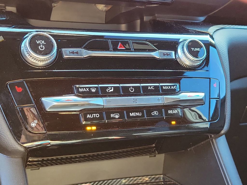 Certified 2024 Ford Explorer ST-Line w/ Class IV Trailer Tow Package image 31