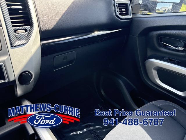 Used 2021 Nissan Titan SV w/ SV Convenience Package AWD/4WD image 27