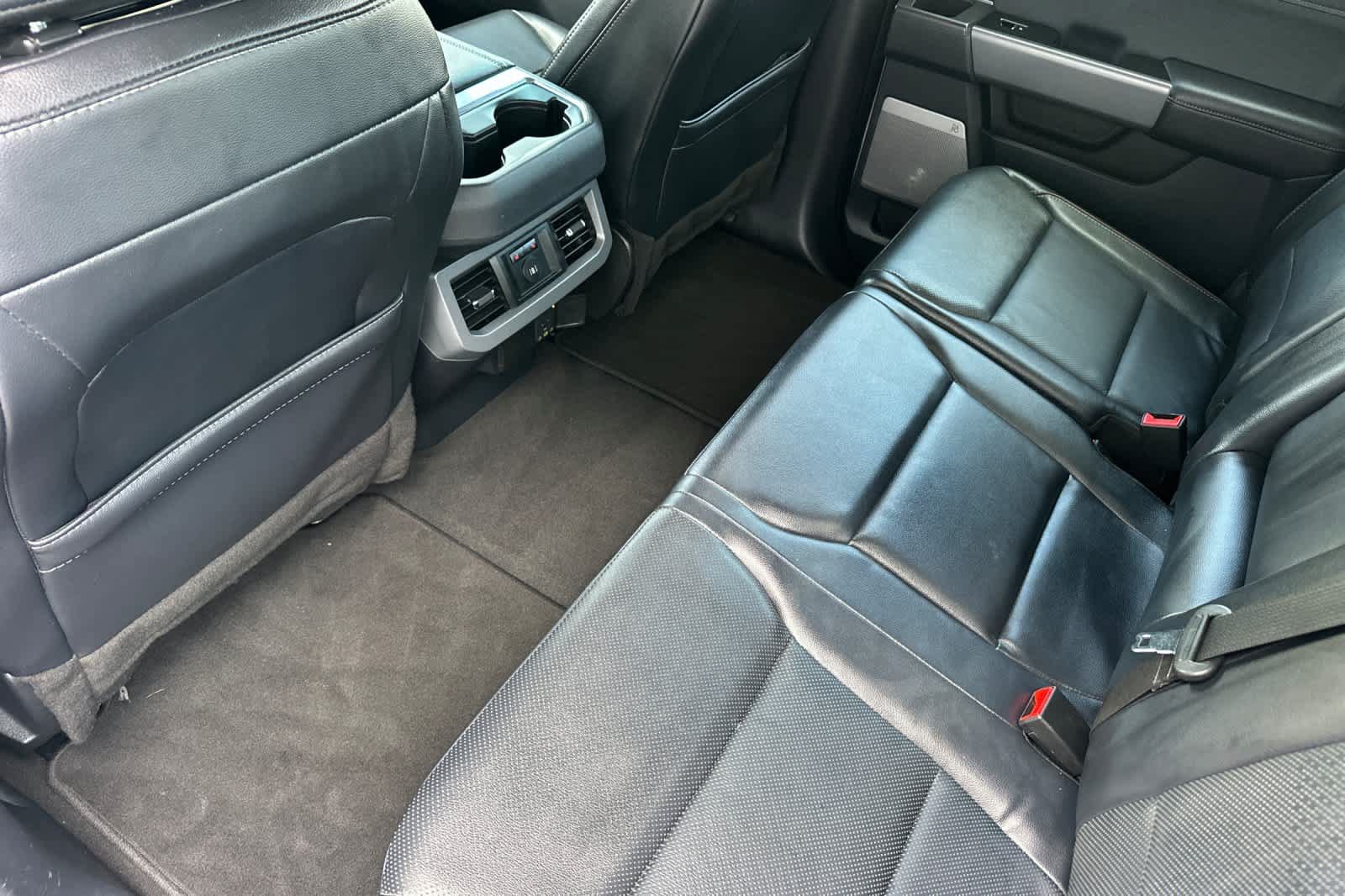 Certified 2024 Ford F350 Lariat AWD/4WD image 4