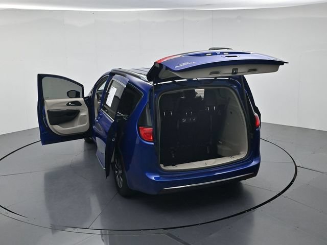 Used 2020 Chrysler Pacifica Limited FWD image 51