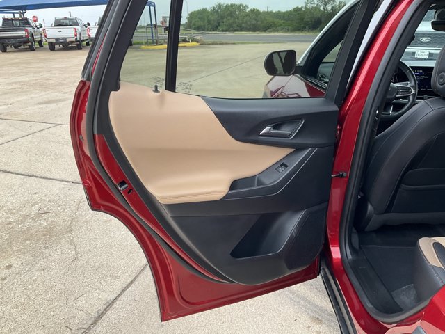 Used 2025 Chevrolet Equinox ACTIV w/ Safety and Technology Package FWD image 12