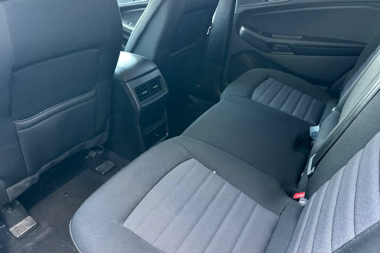 Certified 2023 Ford Edge SE w/ Black Appearance Package image 10