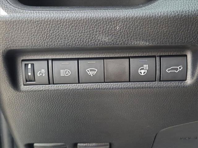 Used 2021 Toyota RAV4 XLE Premium AWD/4WD image 15