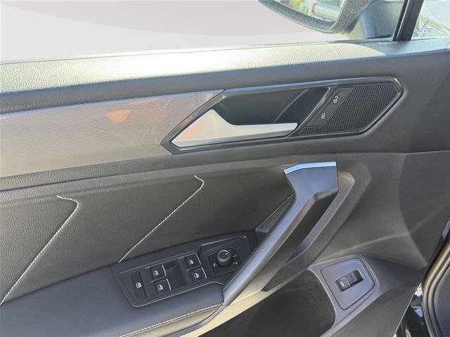 Used 2022 Volkswagen Tiguan SE AWD/4WD image 21