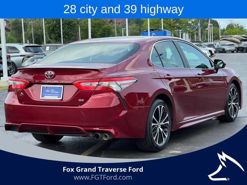 Used 2018 Toyota Camry SE w/ Moonroof Package FWD image 9